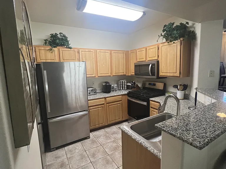 8555 W Russell Rd #2001 — Photo 7