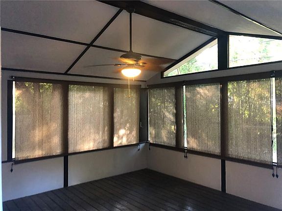 4th image of 8402 Briarwood Ln