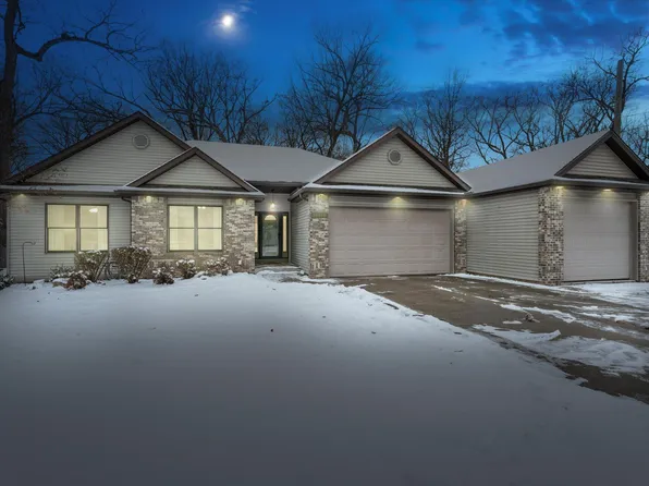 68640 Christiana Lake Rd, Edwardsburg, MI 49112