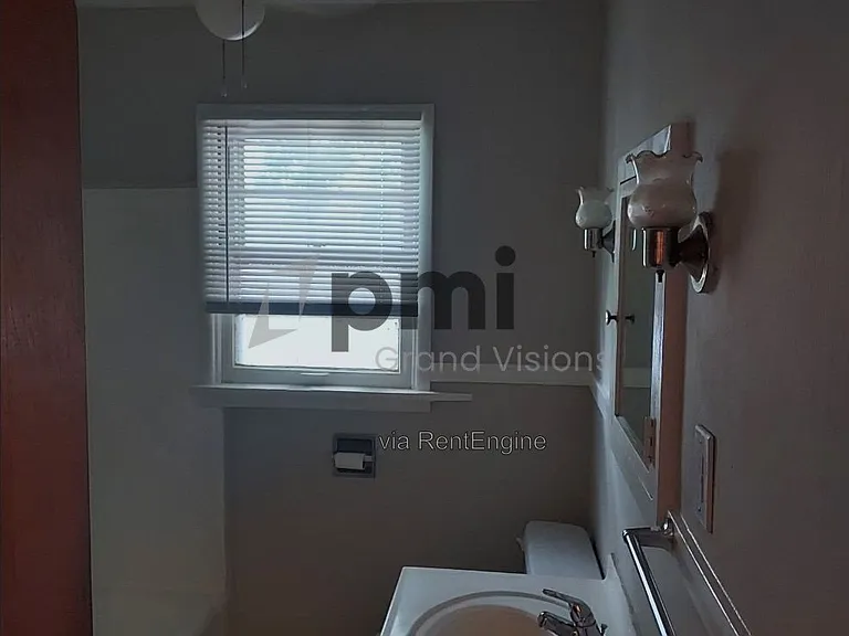 2060 N Water St — Photo 7