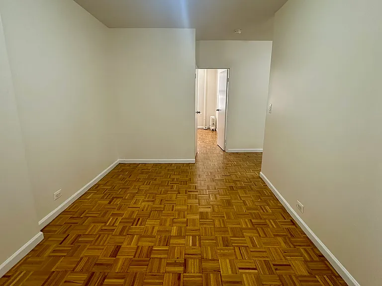 501 E 78th St #1H — Photo 3