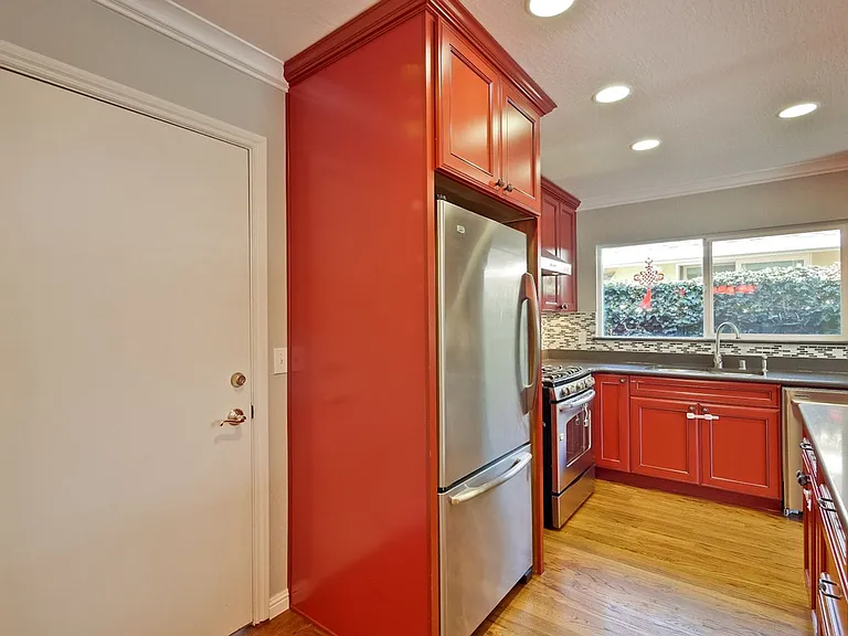 341 Hillsdale Ave — Photo 20