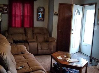 811 Houston Dr, Palmyra, MO 63461