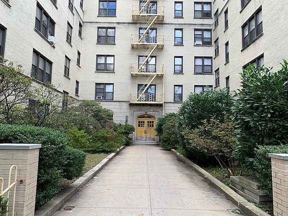 3rd image of 4300 Martha Ave #4B