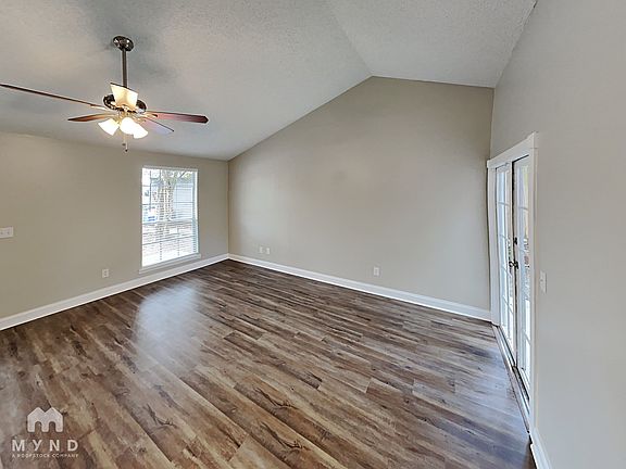 5th image of 3886 Lake Shore Dr