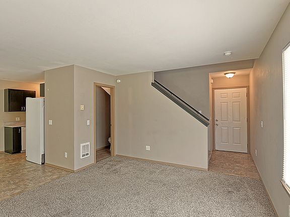 3rd image of 502 Alder Pl #A
