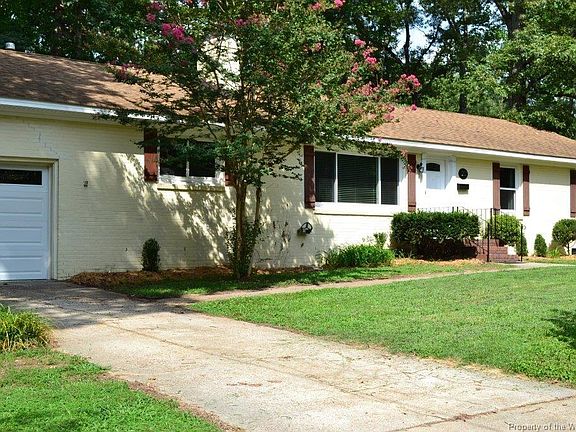 2nd image of 211 John Pinckney Ln