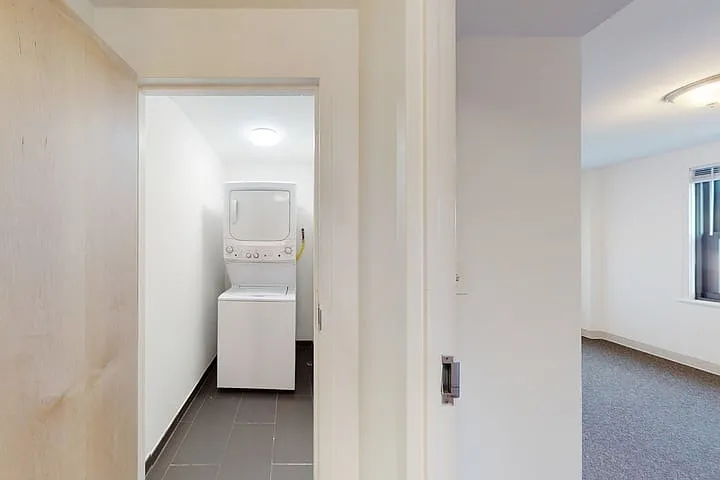 1400 E. 57th Street — Photo 54