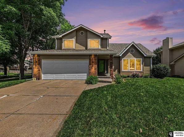 15201 Howe St, Omaha, NE 68144