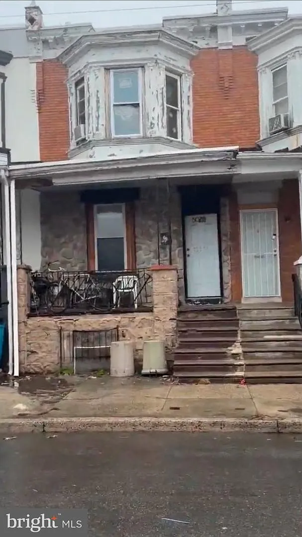 5020 Aspen St photo 1