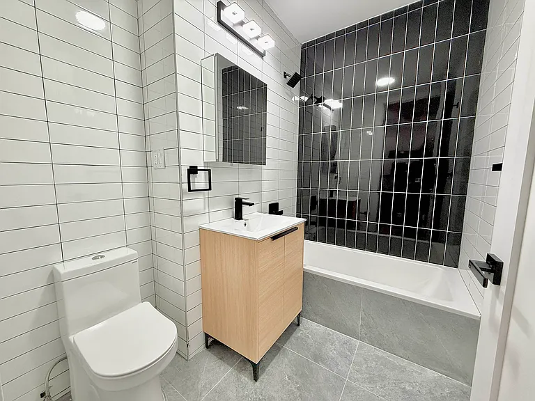 1644 New York Ave #4C — Photo 7