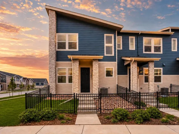 2841 Bear Springs Cir, Longmont, CO 80503