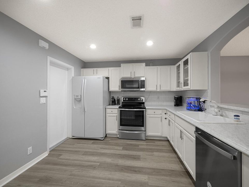 1st image of 1511 Arezzo Cir