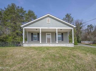 1201 England Dr, Knoxville, TN 37920