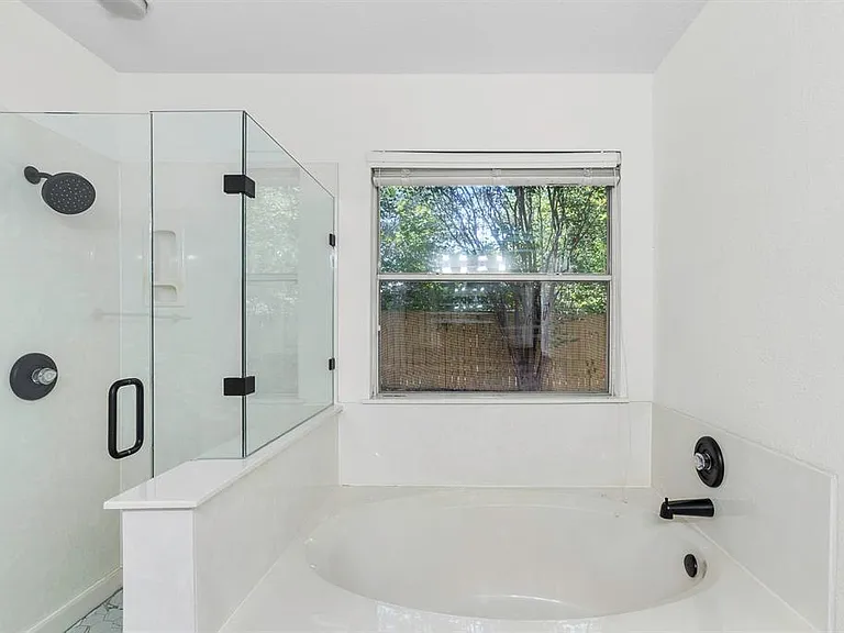 617 Barbara Way — Photo 11