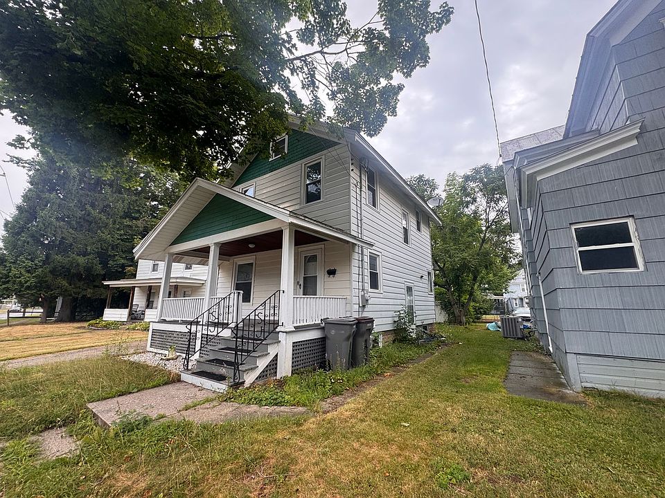 1st image of 628 W Thomas St