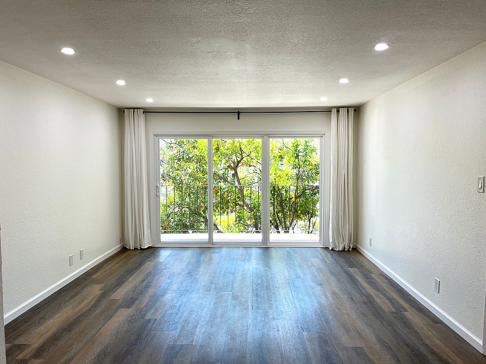 1st image of 250 Elm St APT 15