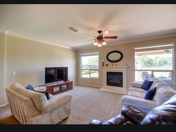4th image of 1589 Rainbow Trout St