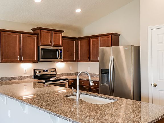 5th image of 840 Trellis Bay Dr