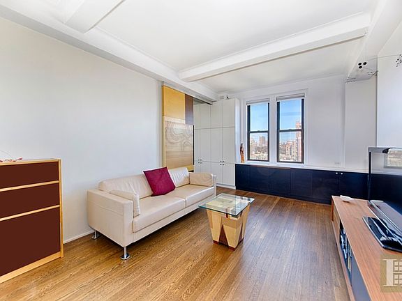 2nd image of 50 W 106th St APT 11B