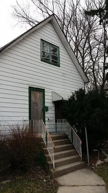10635 S Lafayette Ave photo 1