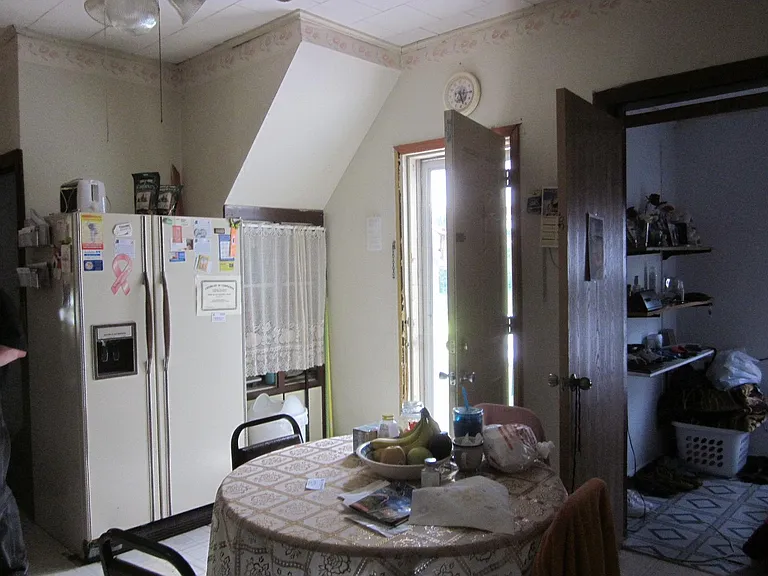 809 Jackson St — Photo 3