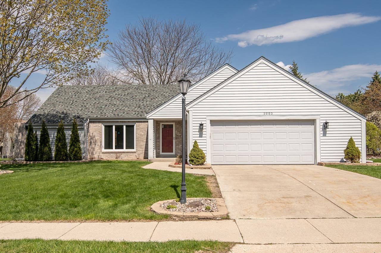 2003 Penhurst WAY, Waukesha, WI 53186 MLS 1832984 Zillow