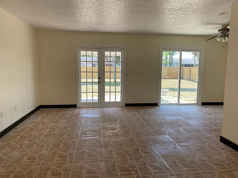 Living Room/Dining Room