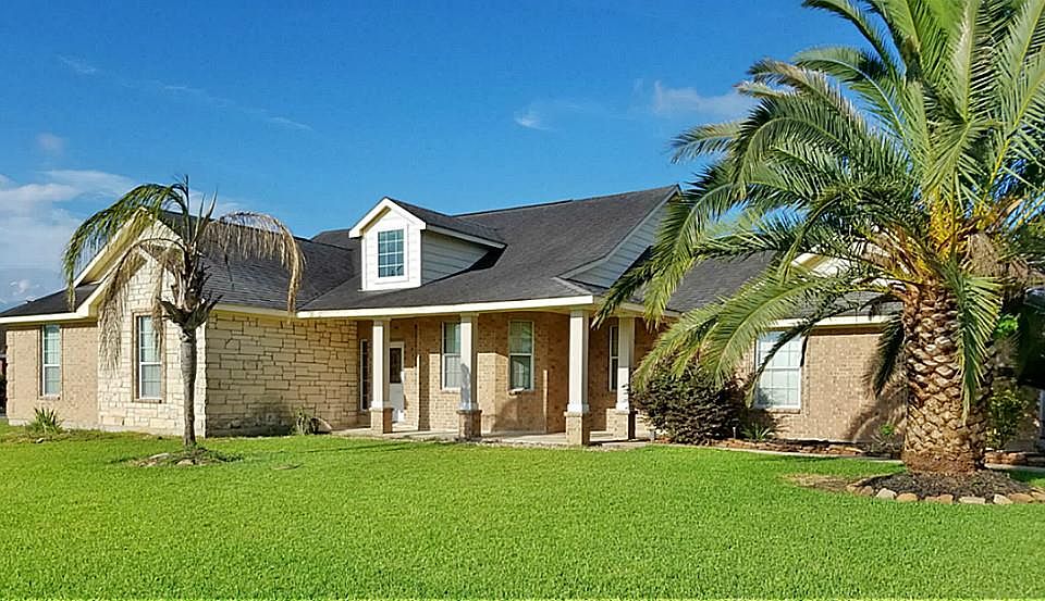 1st image of 10042 Palm Dr