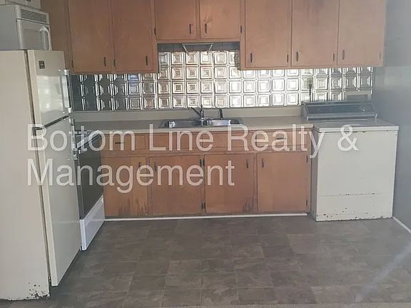 3rd image of 7120 Mack St APT A