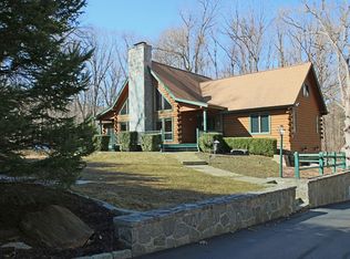 2 Mallory Ln, Redding, CT 06896