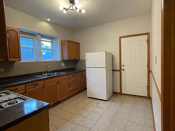 4th image of 8614 S Manistee Ave APT 1
