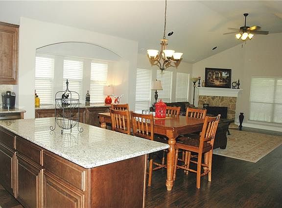 5th image of 4313 Poppy Dr