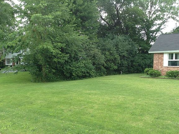 3rd image of 21521 W Valley Dr