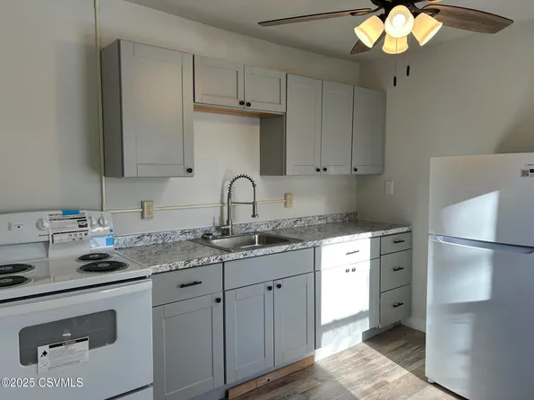 738 N 4th St APT 3, Sunbury, PA 17801