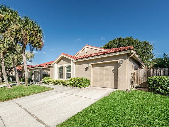 3rd image of 519 Saint Tropez Cir NE