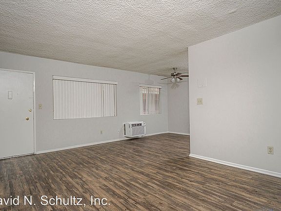4th image of 1222 E Lexington Dr APT 5