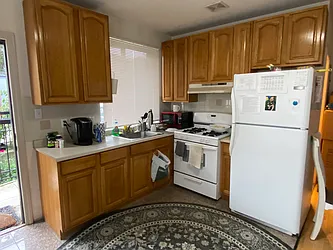 Rented by Bouklis Group