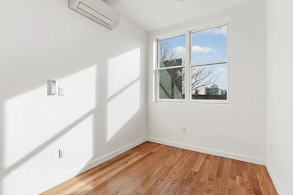 Rented by MNS | media 17