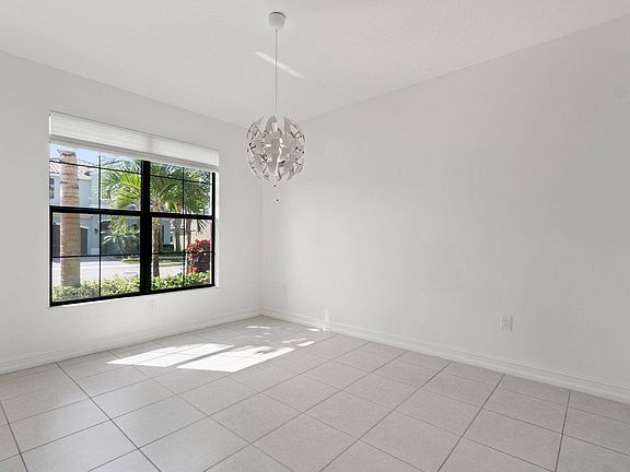 3rd image of 8087 Fire Opal Ln