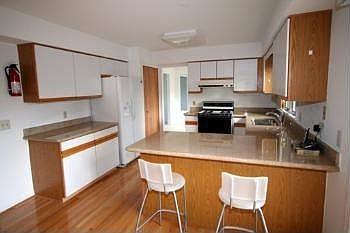 4th image of 2416 Tamarack Ct