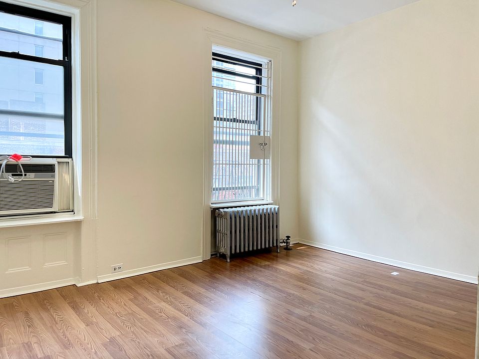 1st image of 225 E 35th St #22B