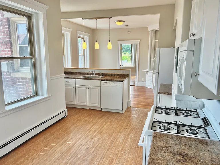 22 Boston St #4 — Photo 7