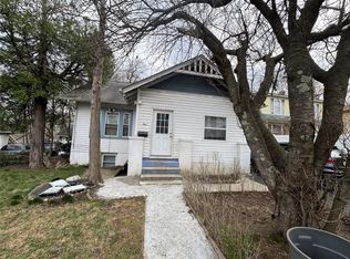 4 W Castle Ave, Spring Valley, NY 10977