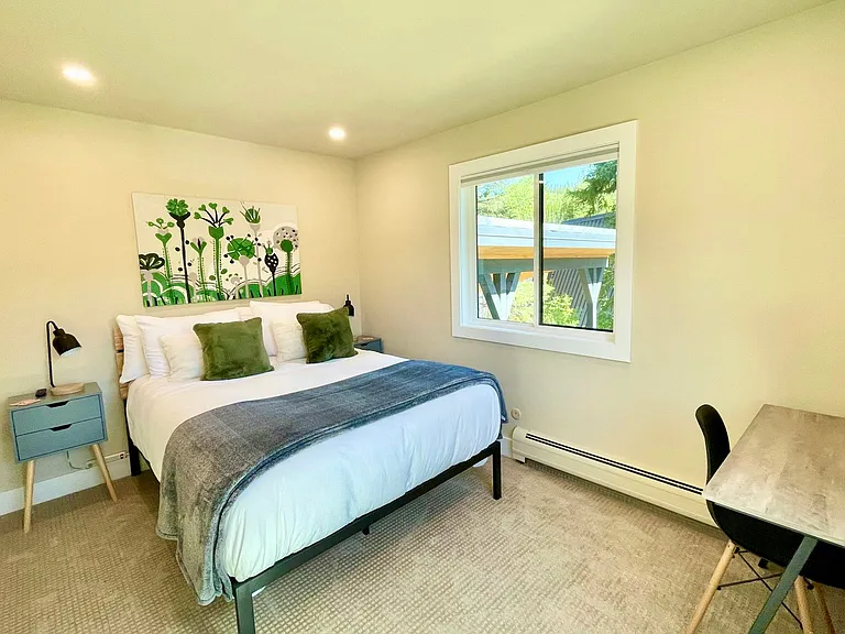 second bedroom