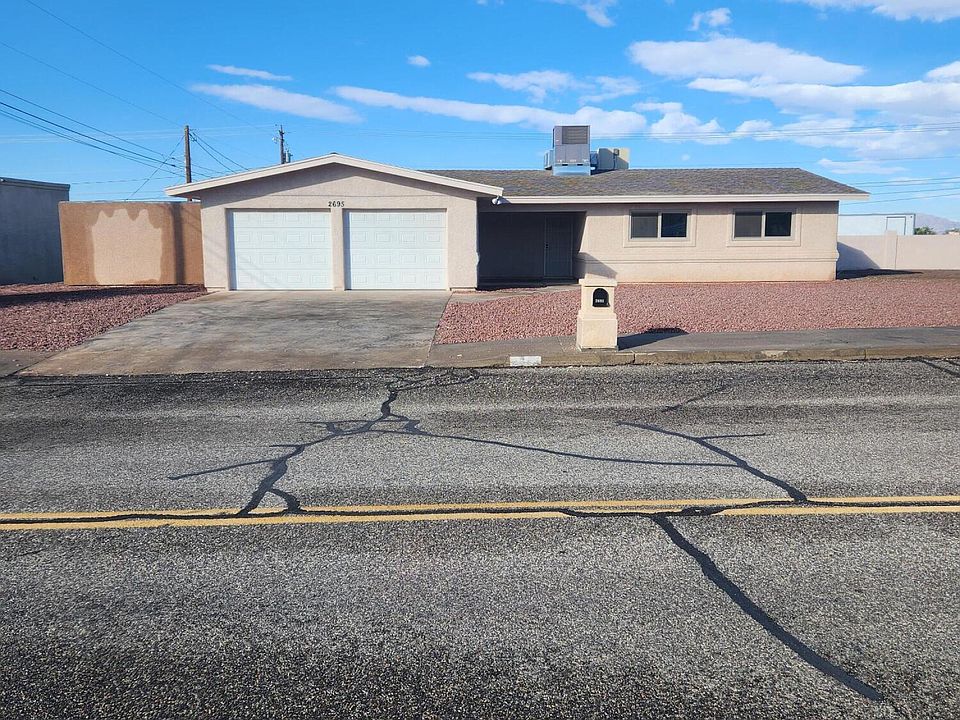 1st image of 2695 Smoketree Ave N