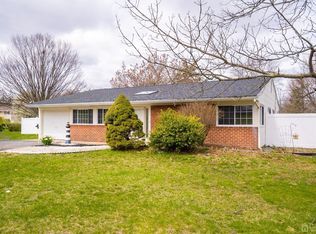 33 Kingsley Rd, Kendall Park, NJ 08824