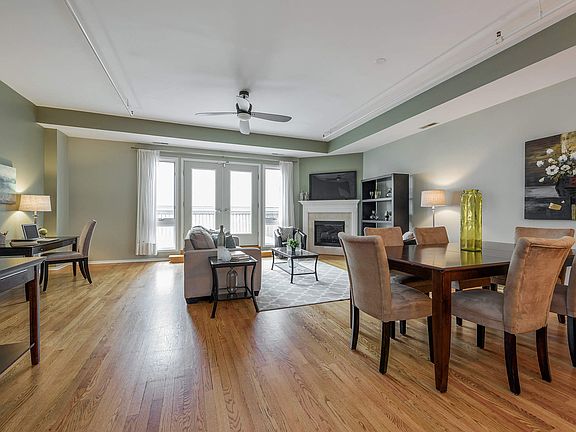 Living Room / Dining Room
