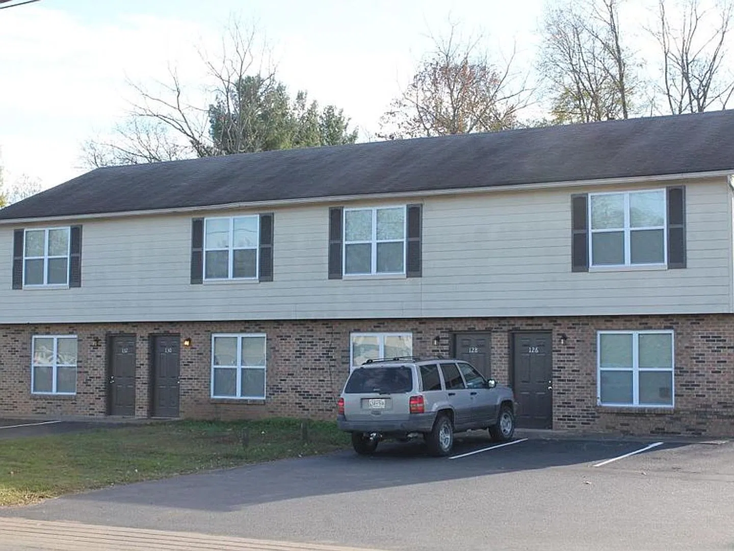 126-132 E Northfield — Photo 1