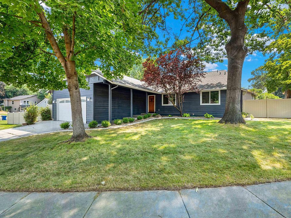 1st image of 571 E Mango Dr